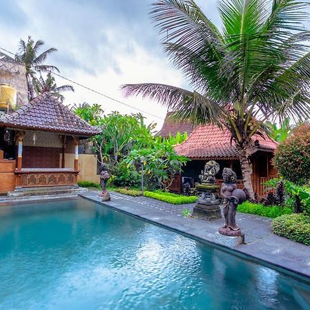 Rizky Guesthouse Ubud  Exterior photo