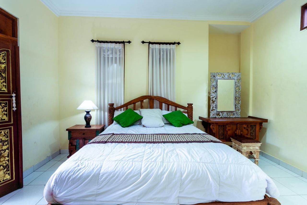 Rizky Guesthouse Ubud  Exterior photo