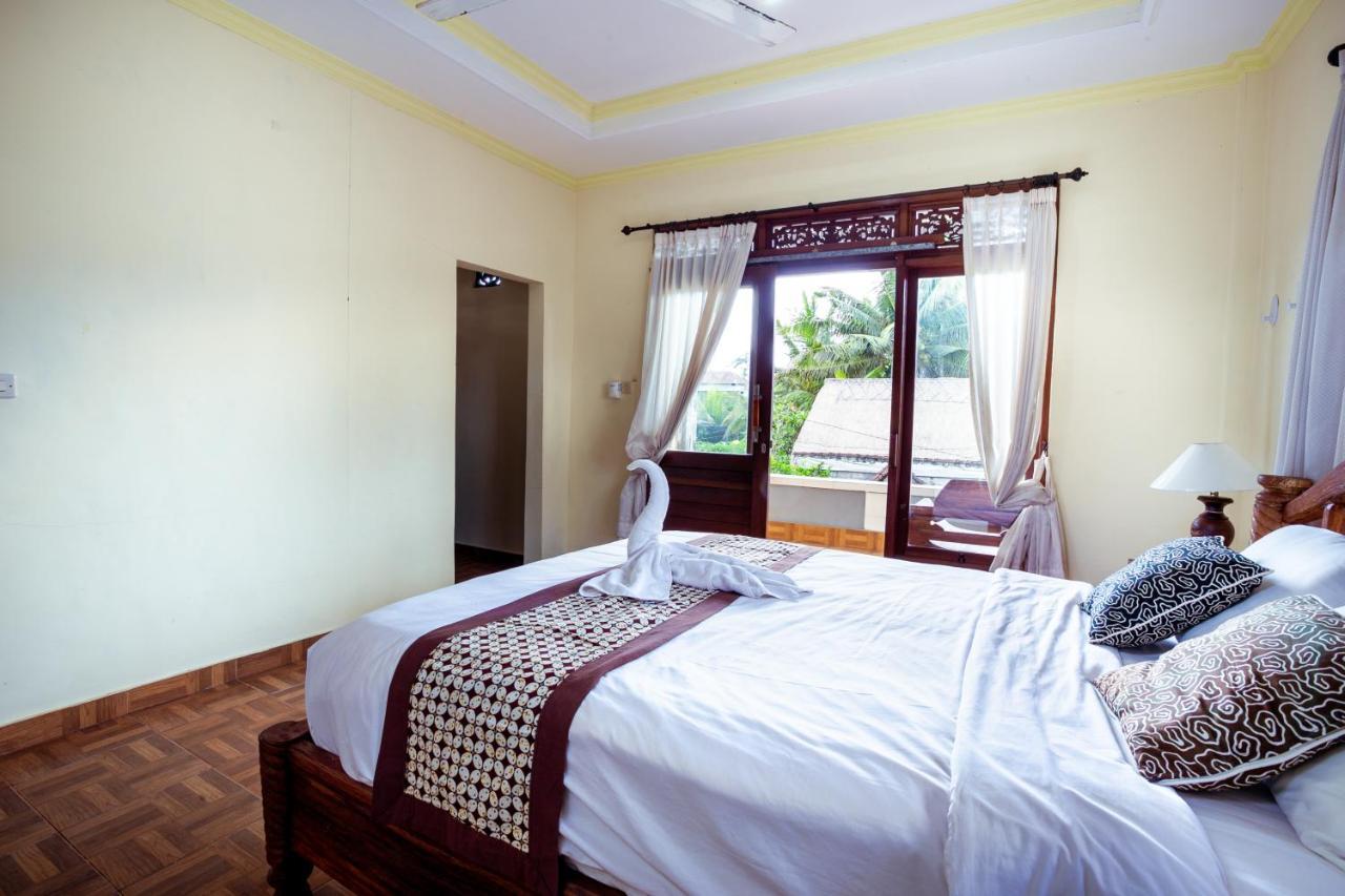 Rizky Guesthouse Ubud  Exterior photo