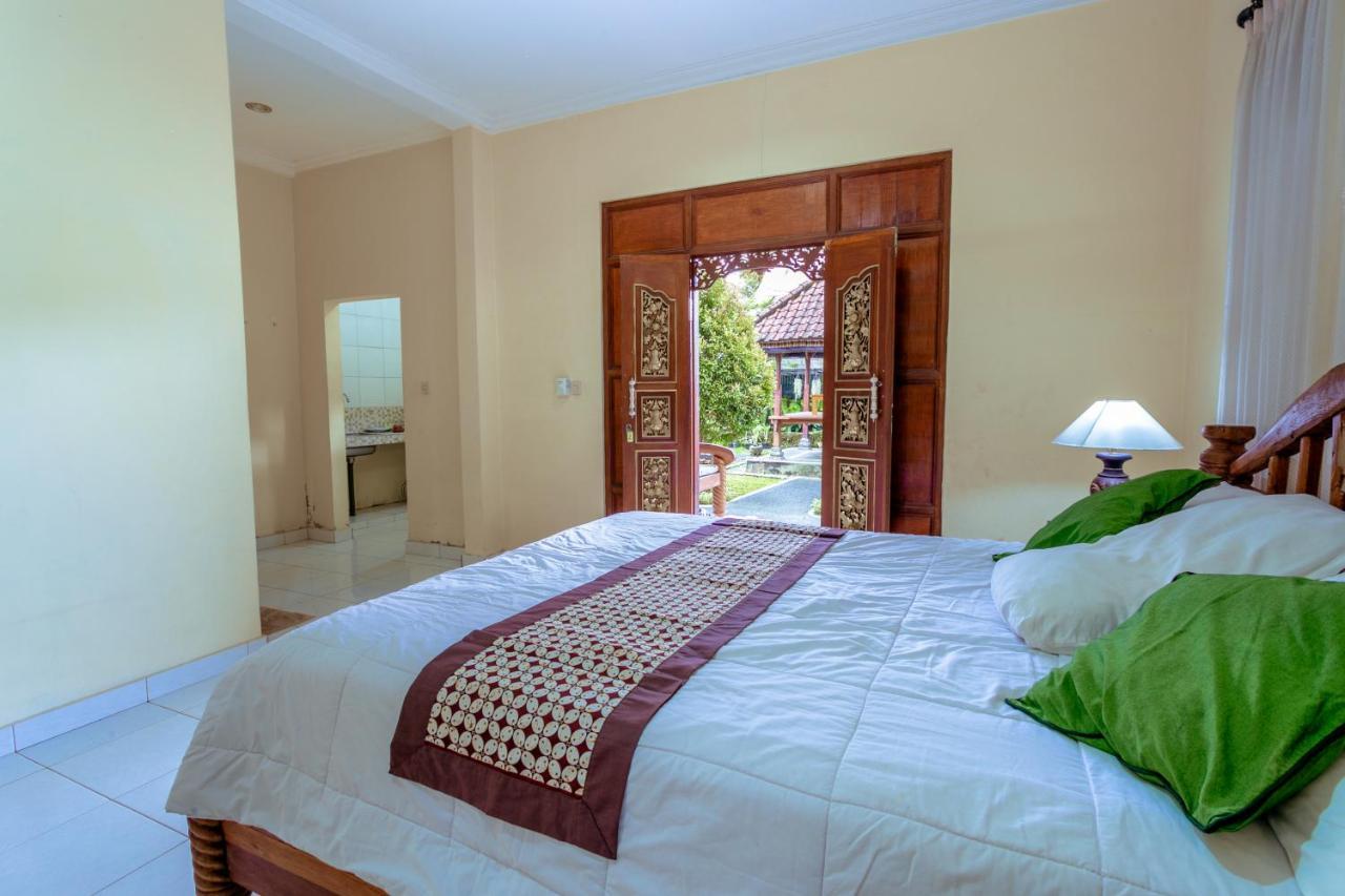 Rizky Guesthouse Ubud  Exterior photo