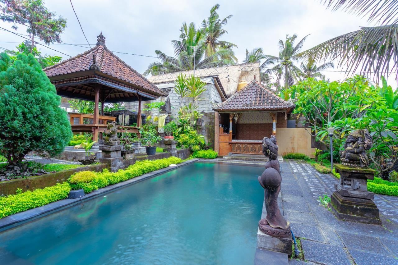 Rizky Guesthouse Ubud  Exterior photo