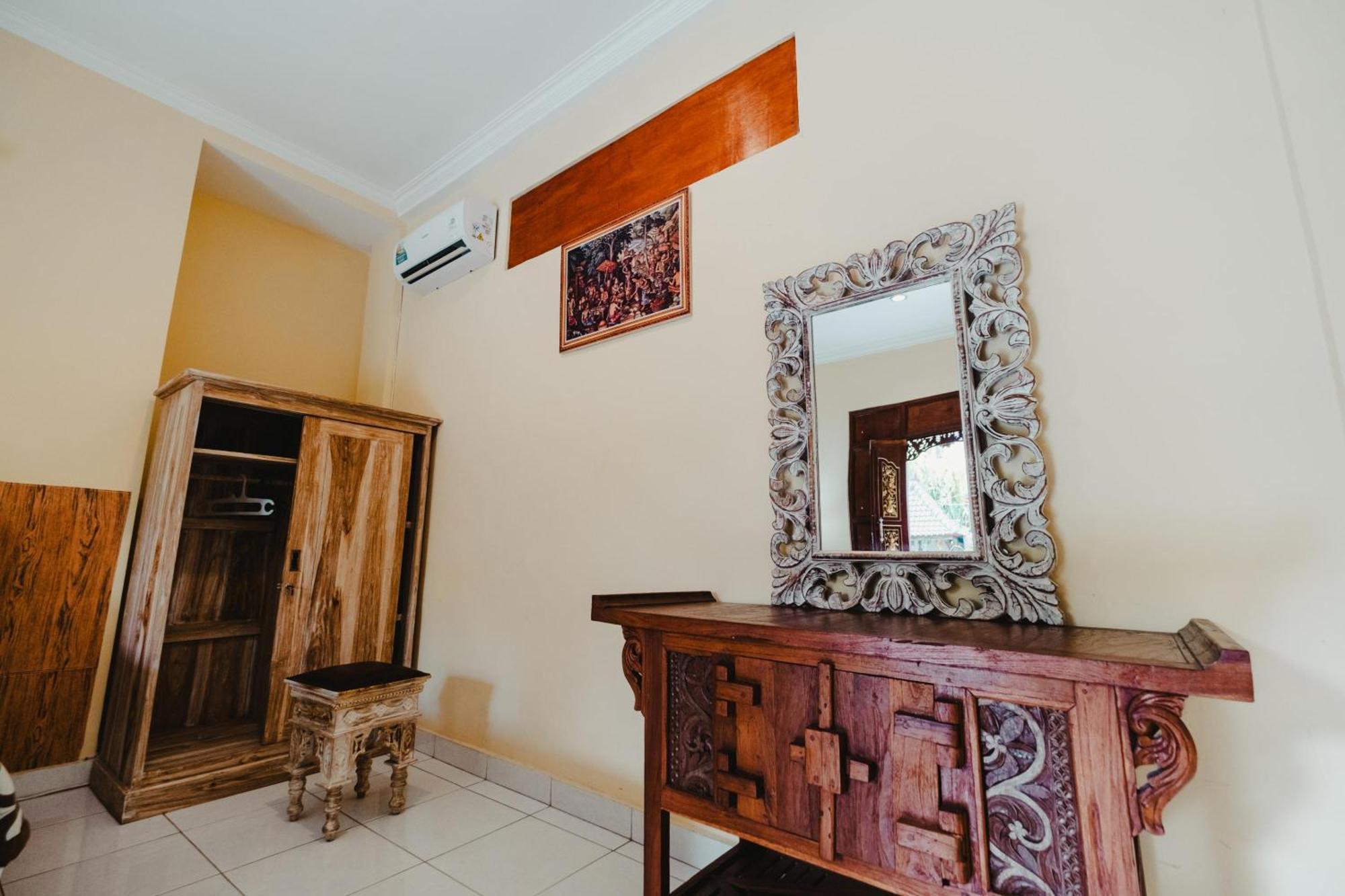 Rizky Guesthouse Ubud  Exterior photo