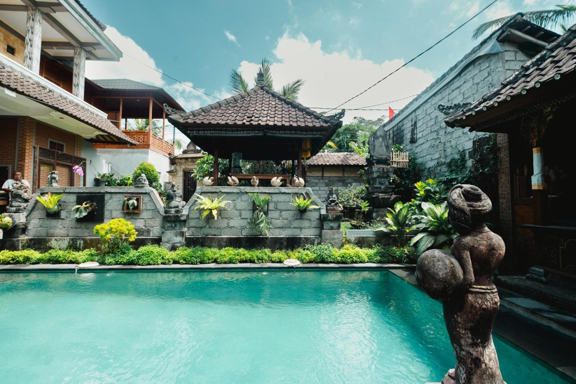 Rizky Guesthouse Ubud  Exterior photo