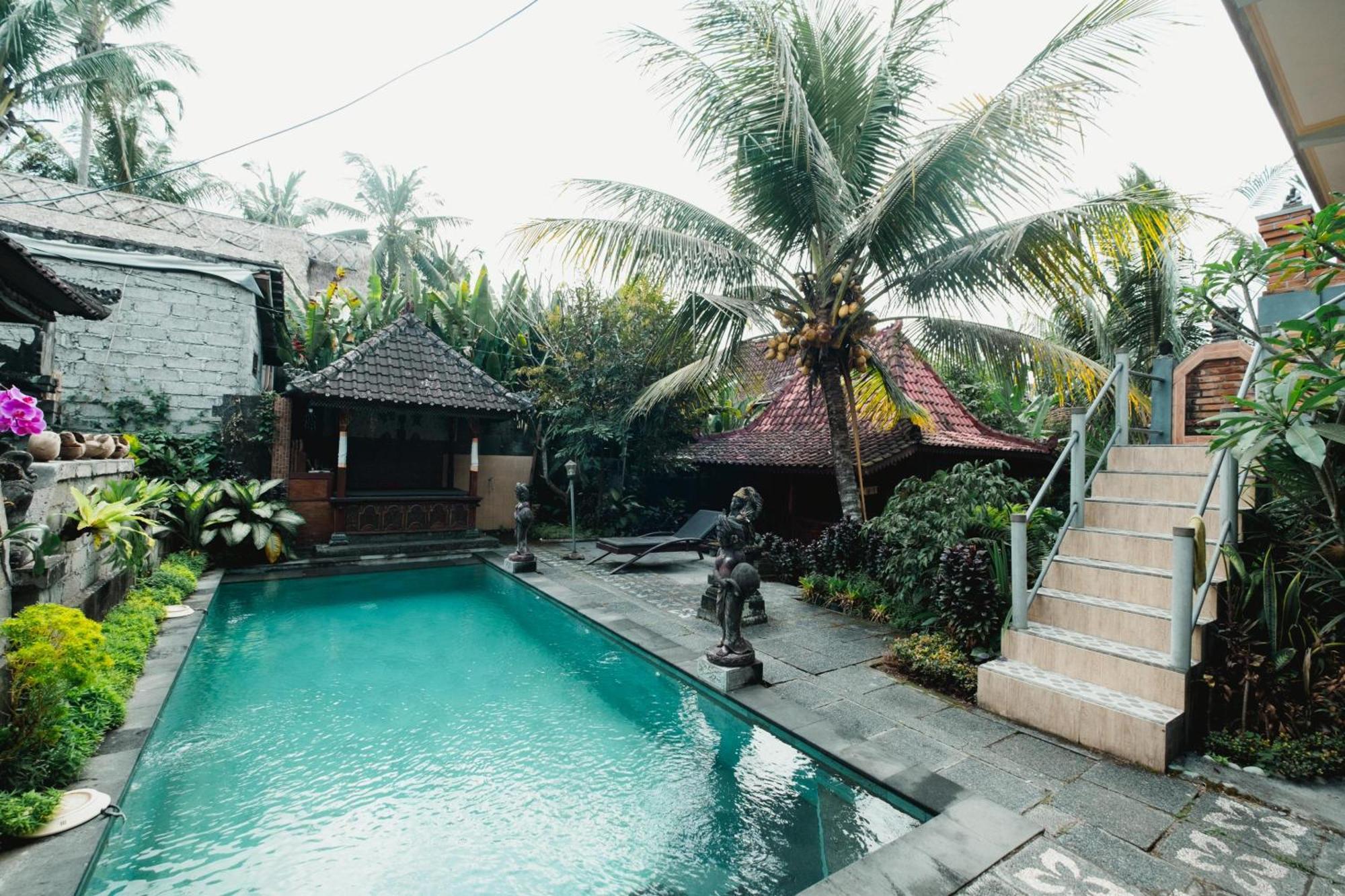 Rizky Guesthouse Ubud  Exterior photo