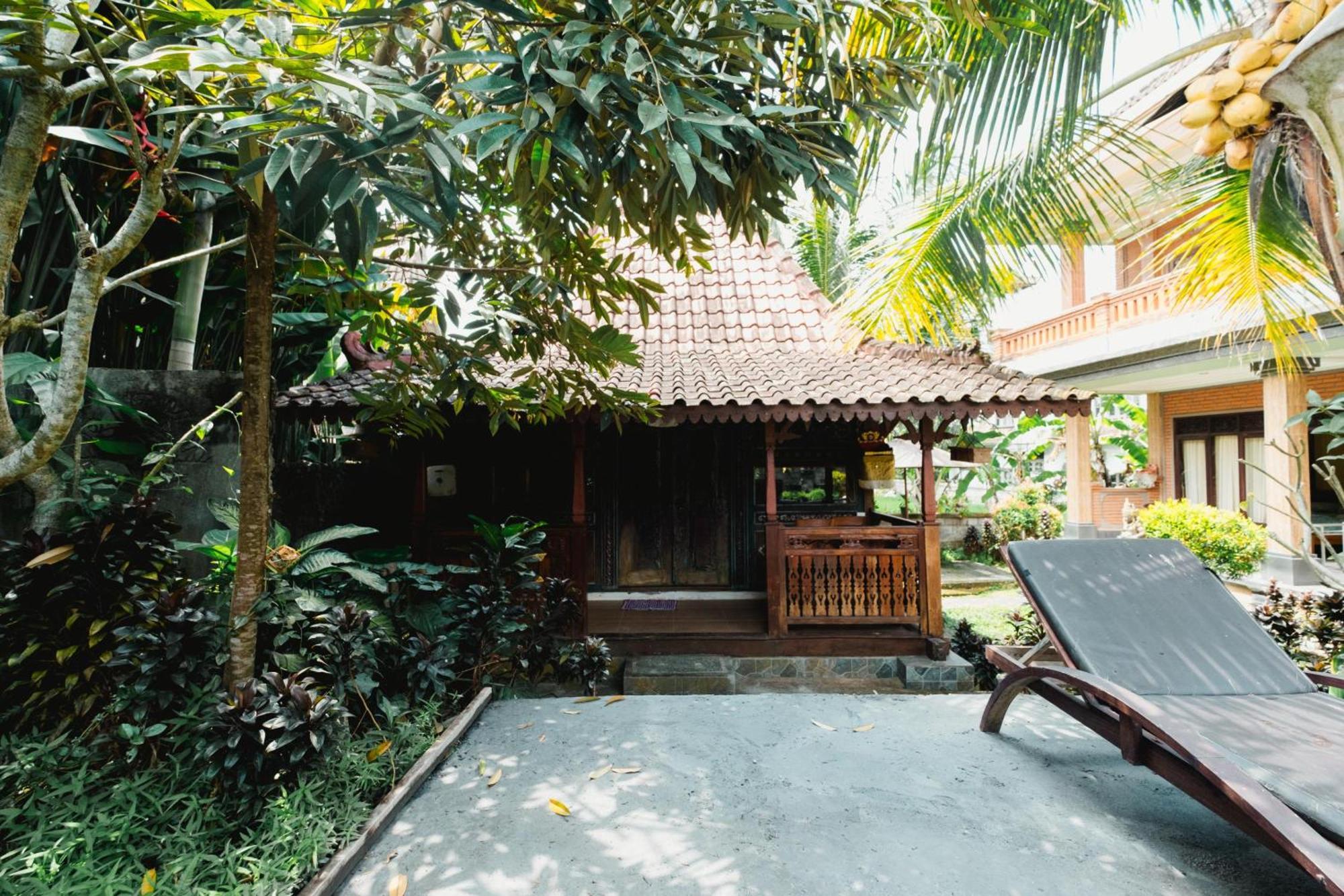 Rizky Guesthouse Ubud  Exterior photo